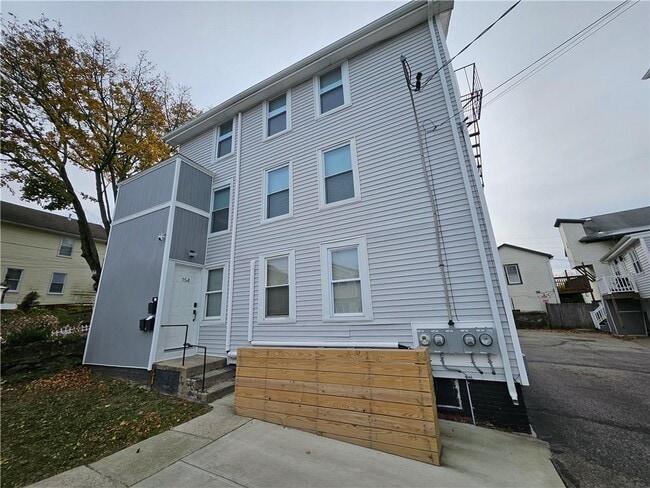 Photo - 154 Earle St