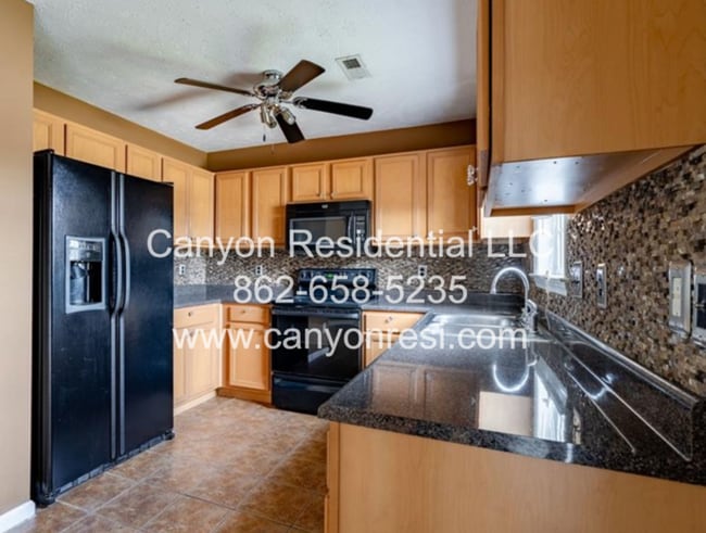 Photo - Beautiful home with 3 bedrooms!