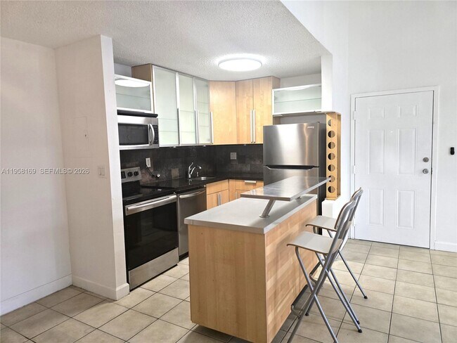 Photo - 7195 NW 179th St Unidad 201