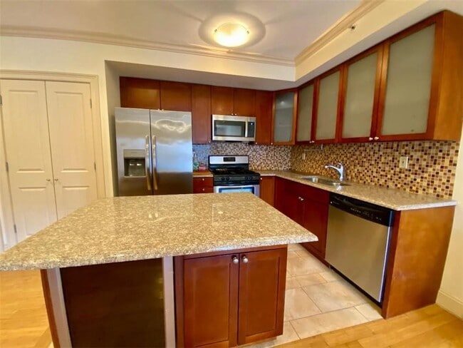 Photo - 1689 E 21st St Unidad 4C