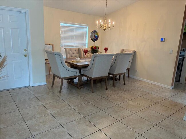 Photo - 602 SW Kenyoun St