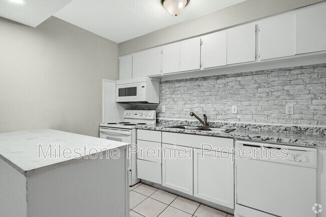 Building Photo - 816 S Crockett St Unit 3 Rental