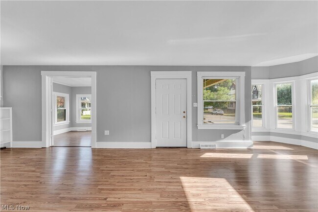 Photo - 3624 Archwood Ave Unit 3624/DN