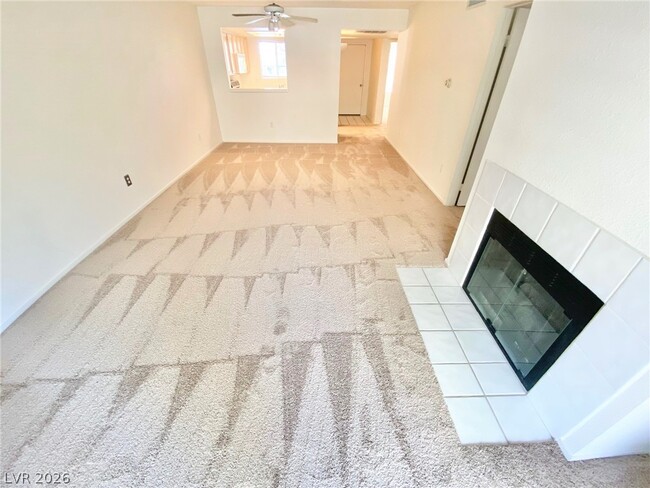 Photo - 1909 High Valley Ct Unit 202