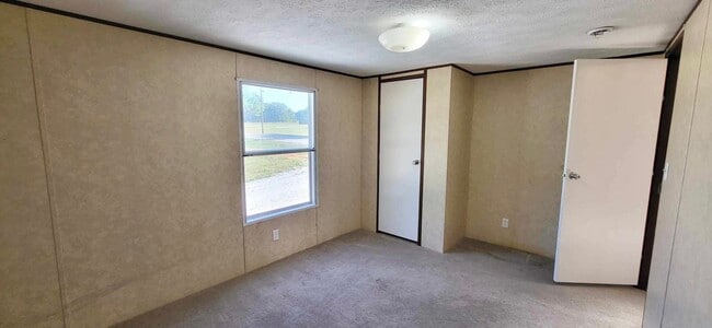 Photo - 2/2 single wide outside city limits