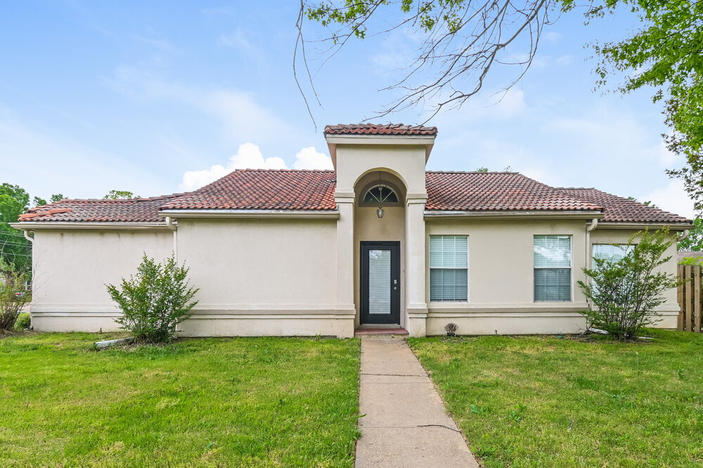 Photo - 1153 Charstone Dr House