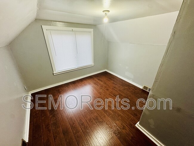 Photo - 301 S Spring St