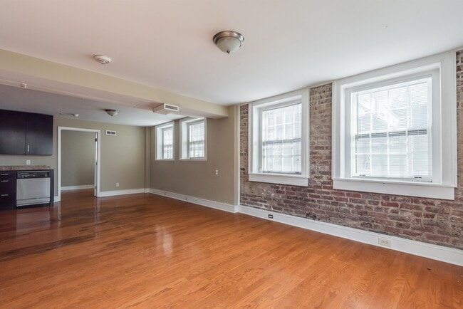 Photo - 201 W Fifth Ave