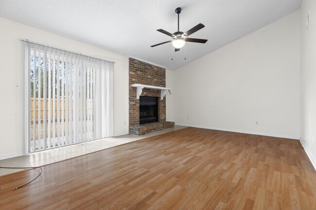 Photo - Duplex in Hunter's Creek