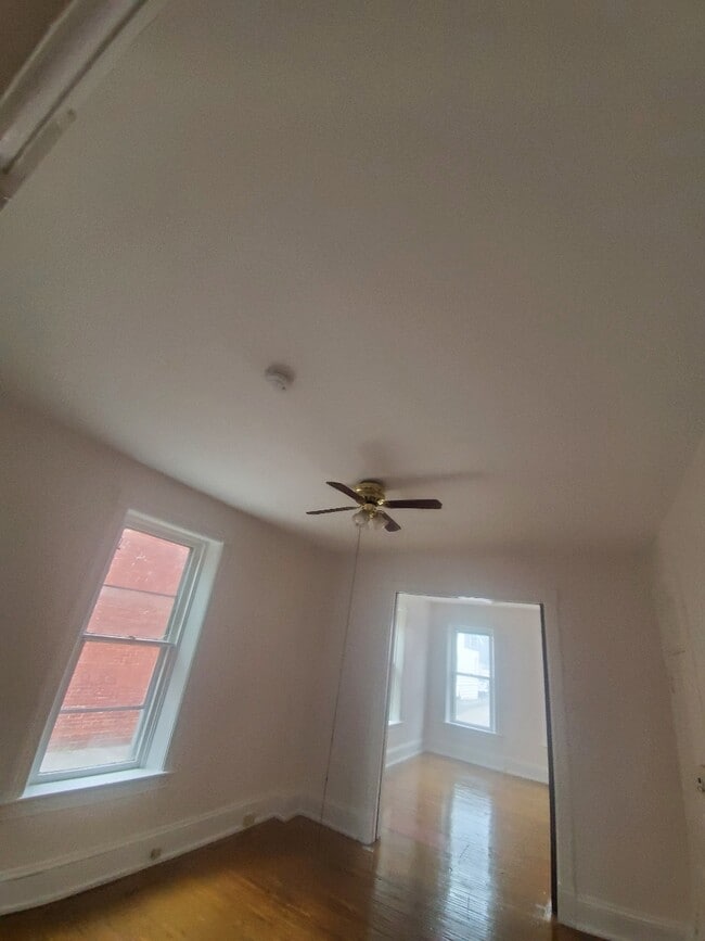 Photo - 25 S Locust St