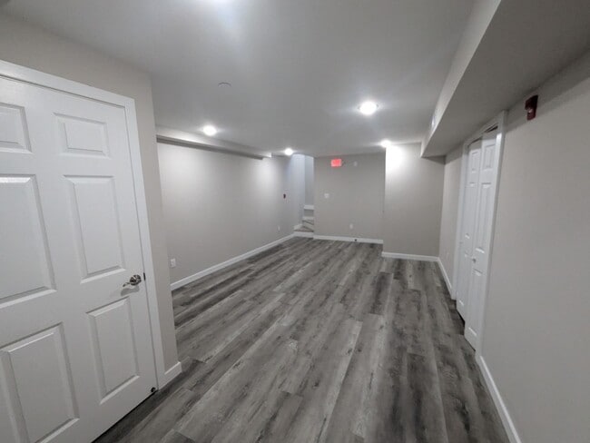 Photo - 4995 W Thompson St Unit 1F