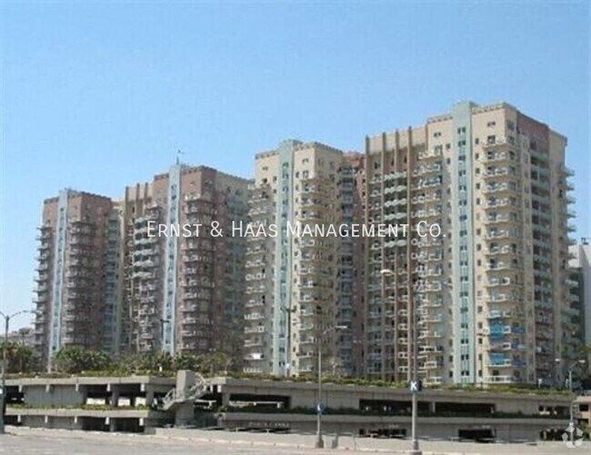 Building Photo - 388 E Ocean Blvd Unit #1503 Rental