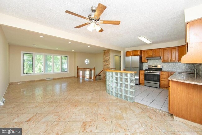 Photo - 15 Knollwood Dr