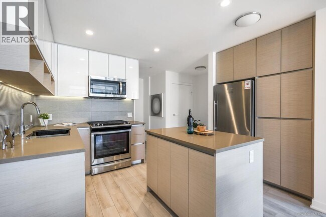 Photo - 8850 University Crescent Unit 11xx