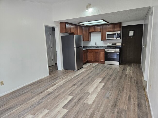 336 N 40th St