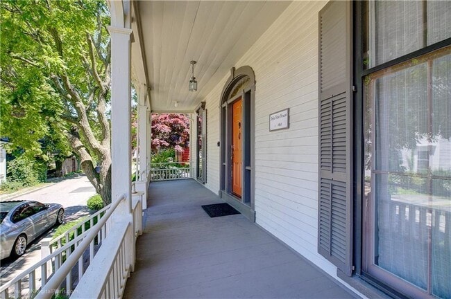 Photo - 9 Whitfield Pl Unit 2