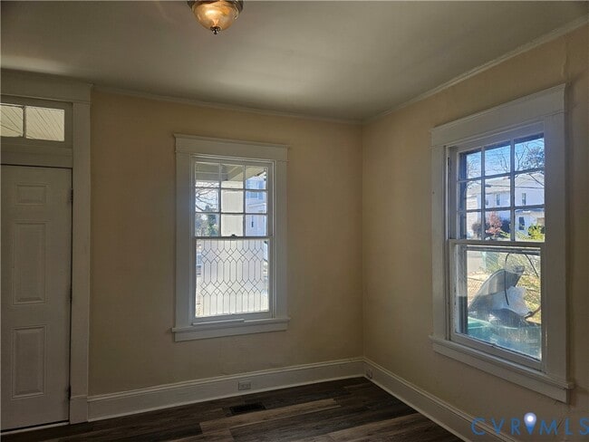 Photo - 2126 Nelson St