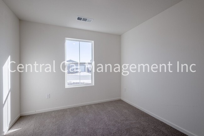 Photo - 4 Bedroom/2 Bath Home with Solar in the Desired Southwest!