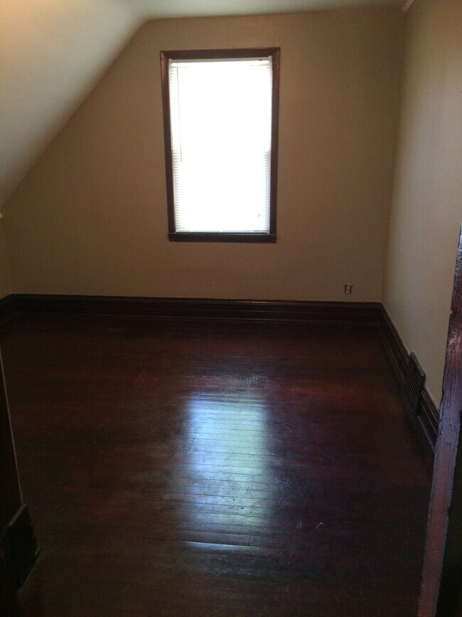 Photo - 1239 35th St