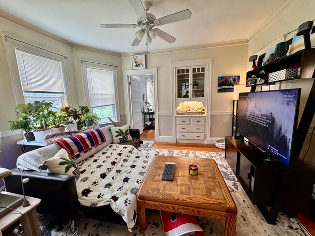 Photo - 43 Woodlawn St Unit 1