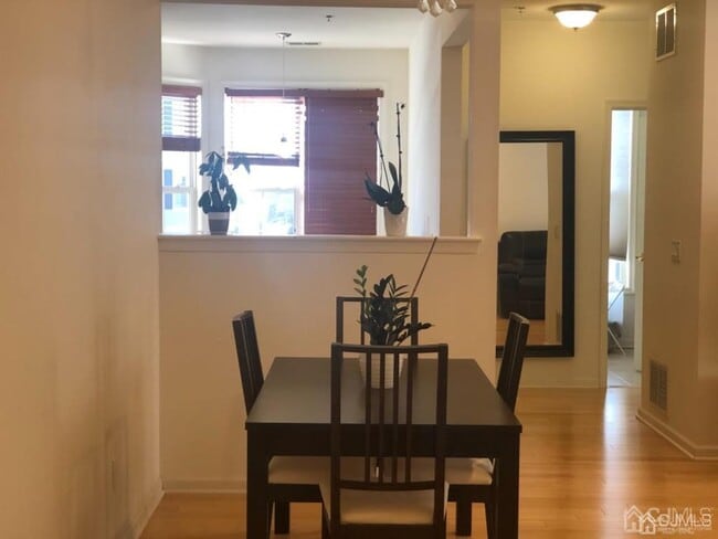 Photo - 2121 Edward Stec Blvd