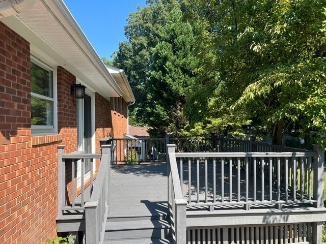 111 Ridgewood Dr