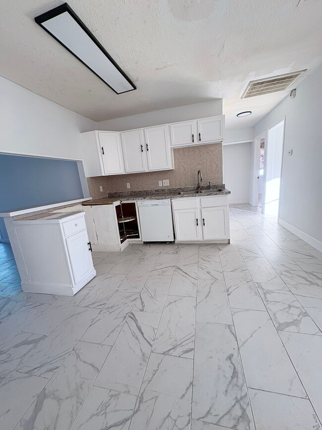 Photo - 3010 McCrarey Dr