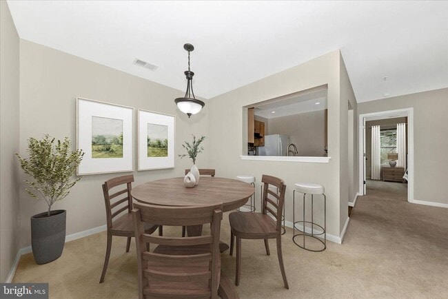 Building Photo - 13205 Cloppers Mill Dr Unit 13D