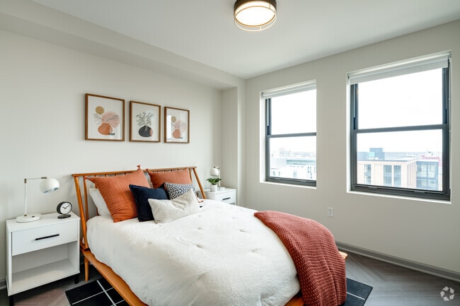 1BR, 1BA - Park II - 732SF
