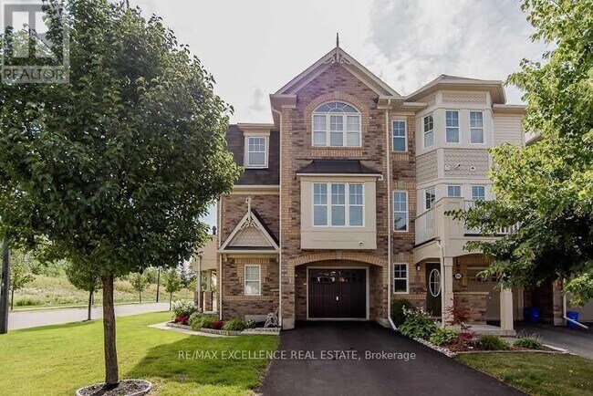 Photo - 878 Brassard Cir