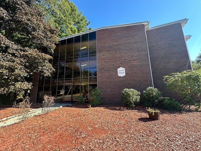 Building Photo - 915 Edgell Rd Unit 64