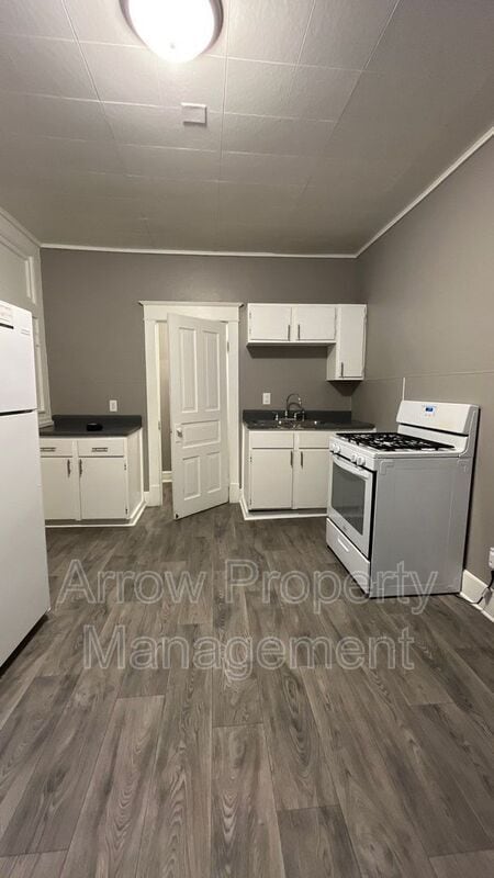 Photo - 1341 D St Unit 2