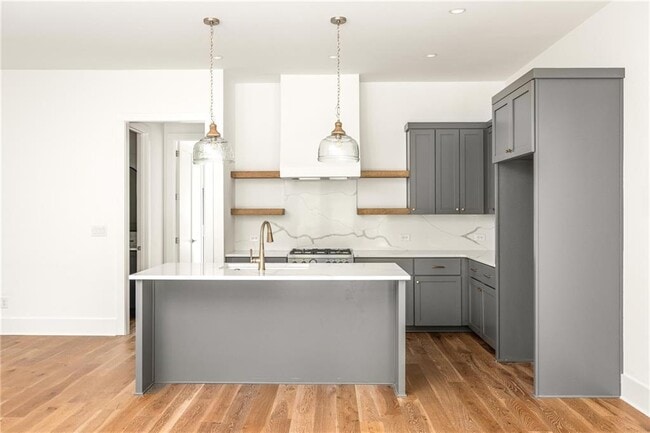 Photo - 10904 Serenbe Ln