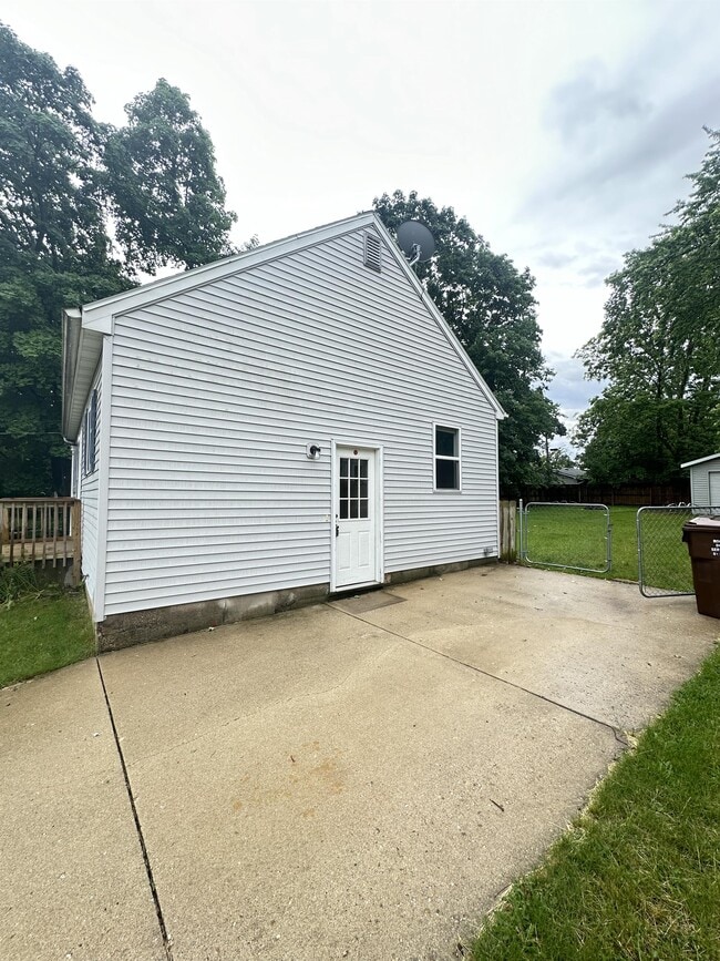 Photo - 124 Miller St