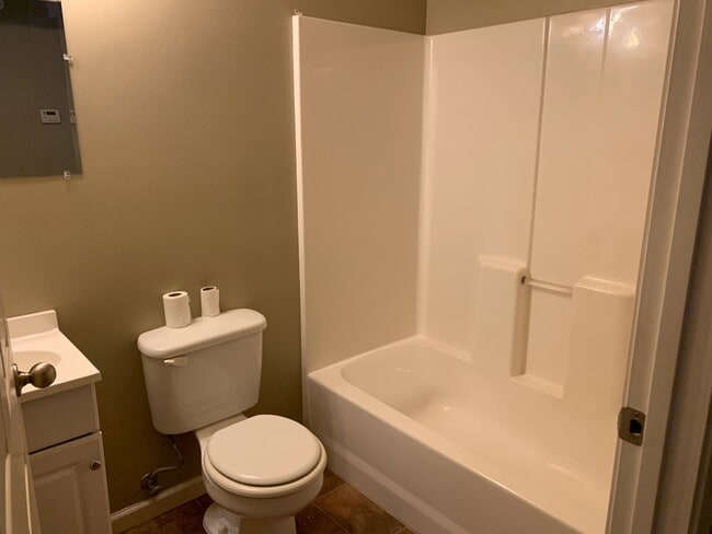 Photo - 3bed/2bath Home close to Community Center