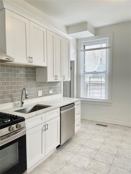 Photo - 1629 N Claremont Ave