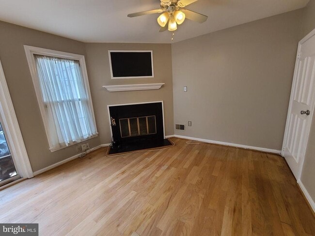 Photo - 7420 Houndsbury Ct