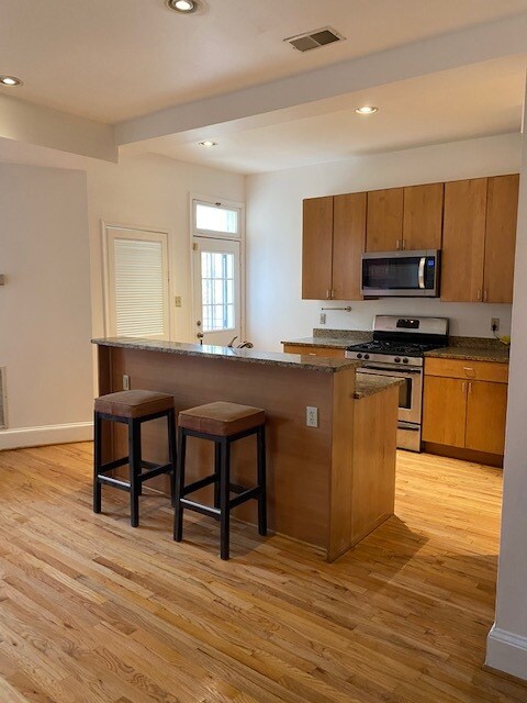 Open plan Kitchen - 214 Rhode Island Ave NW House Unit A