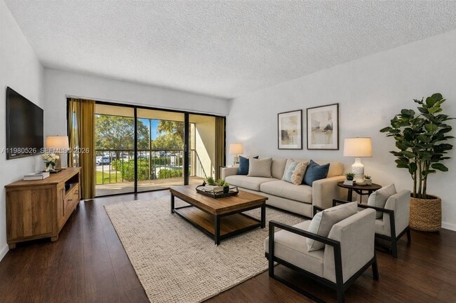 Photo - 230 Lakeview Dr Unit 206