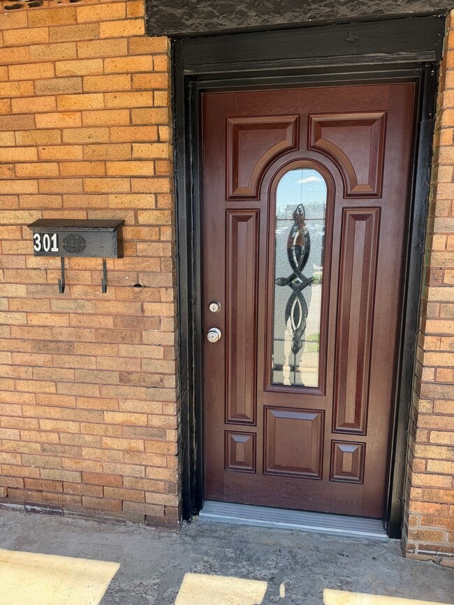 Photo - 301 Holland St