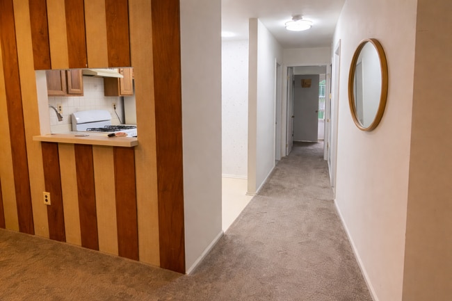 Photo - 177 Applegate Ln