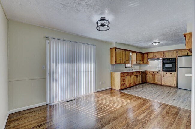 Photo - 4 bed, 2 bath home in Warr Acres,OK