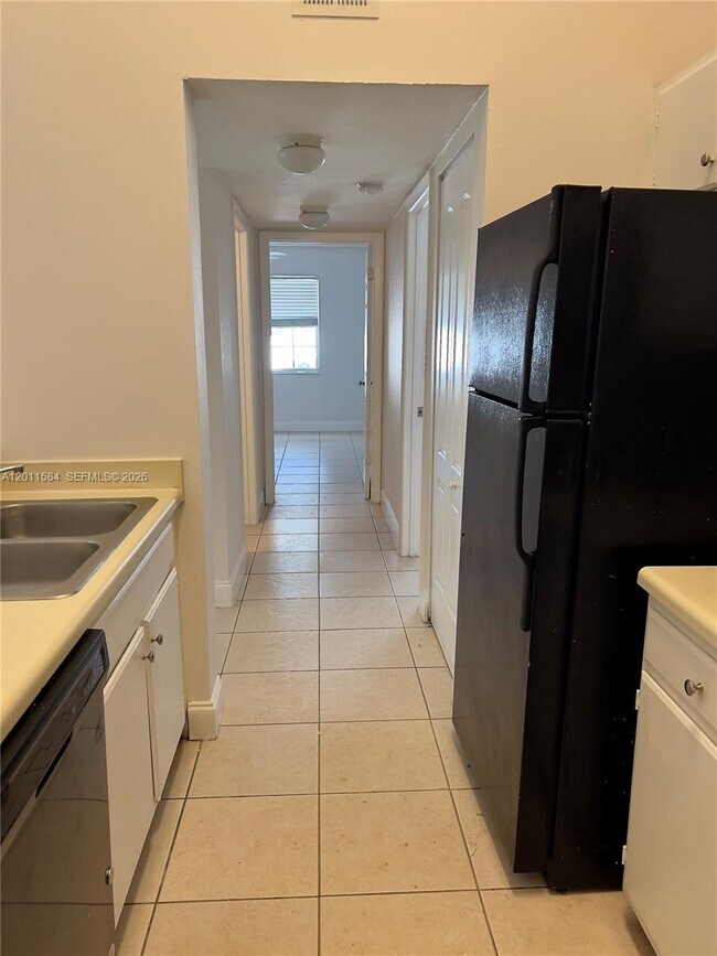 Photo - 2880 N Oakland Forest Dr Unit 214