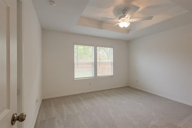 Photo - 486 Lake Erie Dr