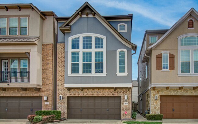 11023 Acorn Falls Dr