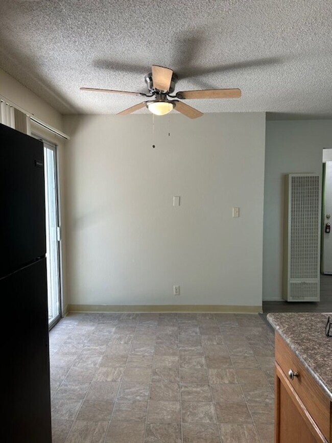 Photo - ro(50)-HiddenLakesRoad8444 Unit 8450