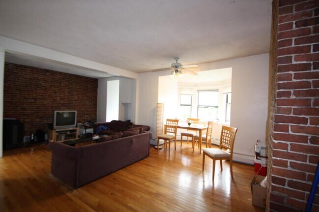 Photo - 25 Worcester Sq Unit 5