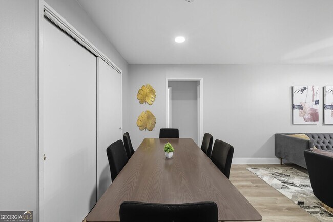 Photo - 3645 Peachtree Rd NE Unit 214