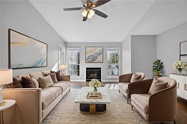 Building Photo - 423 Granville Ct