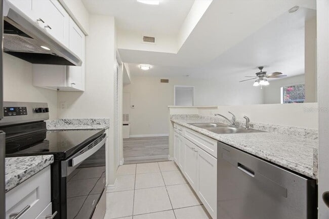 Photo - 3004 Parkway Blvd Unit 106